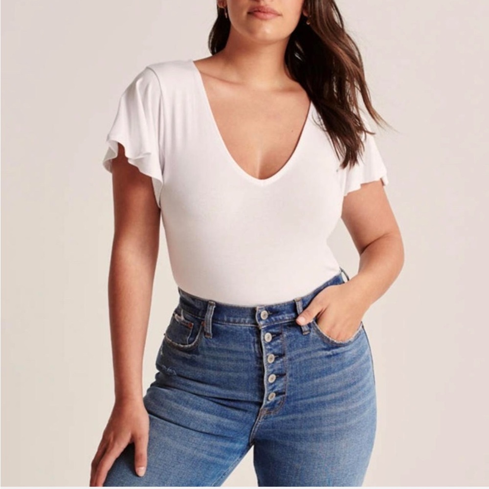 Abercrombie & Fitch Drapey V-Neck Bodysuit